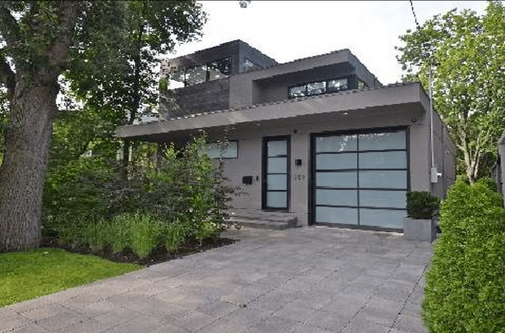 289 Chaplin Crescent $3,699,000