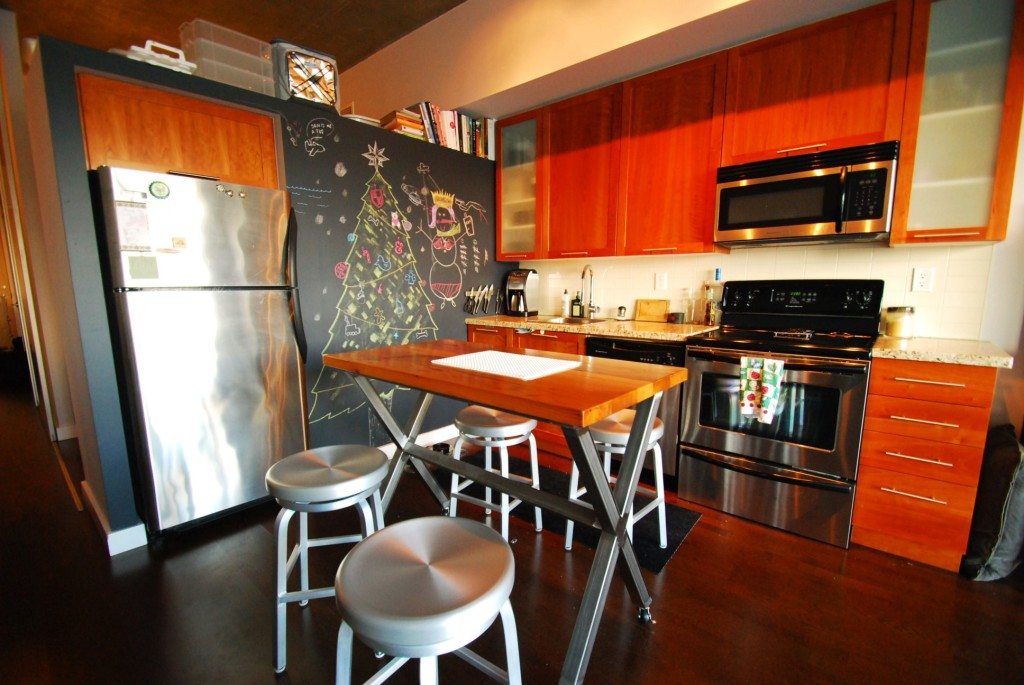 Distillery District loft - 222-33 Mill St