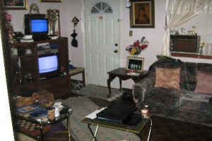 Bad Toronto MLS photo FULLY furnished