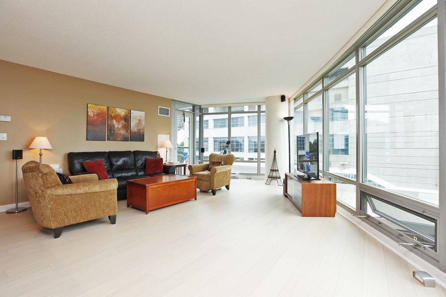 2 bedroom with den navy wharf court condo