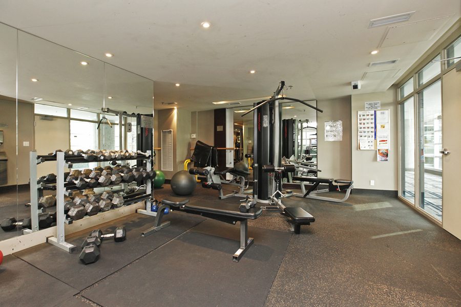 downtown 2 bedroom + den condo