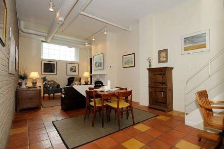 6 Bartlett Ave