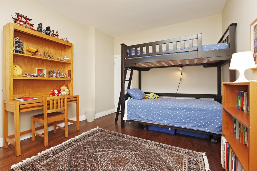 847 Lansdowne