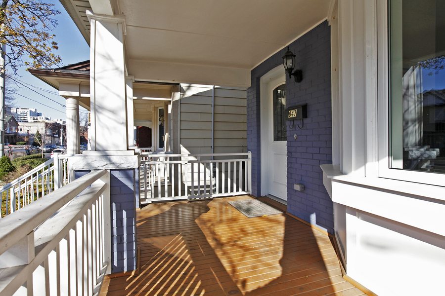 Exterior Front 6