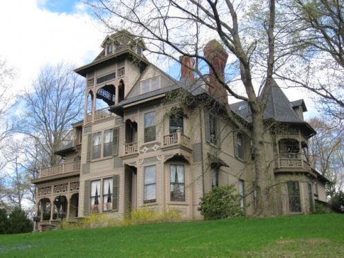 McFadden Mansion - $549,000