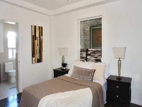Triplex in Leslieville