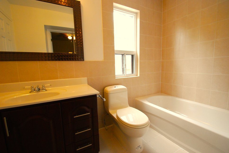 20 Ashdale Road Toronto Bathroom