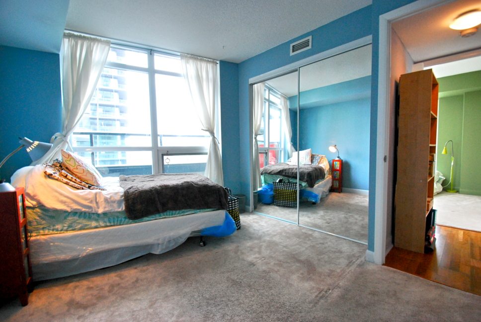 600 Fleet Street Toronto Malibu Condos 2 Bedroom Master2