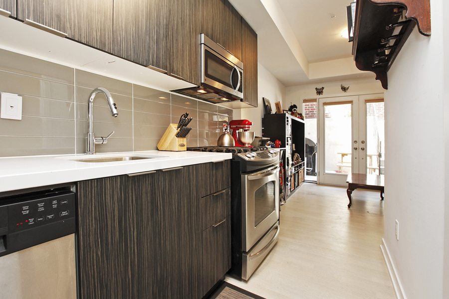 140 Broadview Avenue #46 Toronto Kitchen