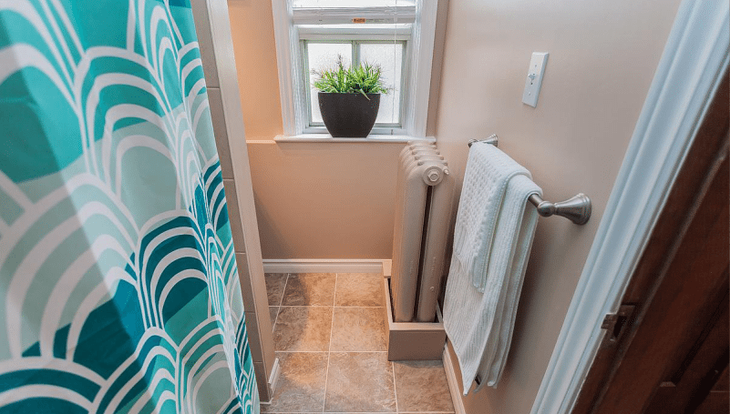 88 South Bonnnington Toronto Bathroom