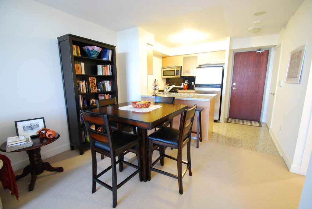 18 Harrison Gardens Toronto Condo for Lease Dining Room
