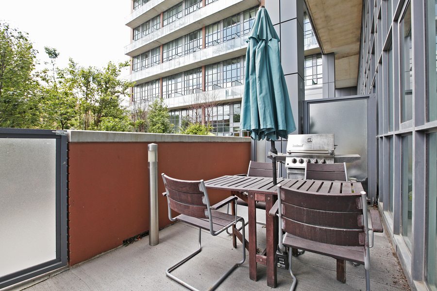 5 Hanna Avenue 2 storey loft Toronto Patio 2