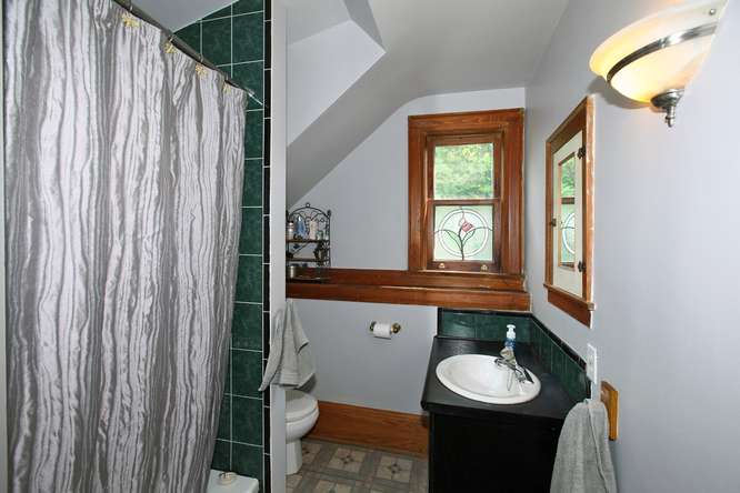 29 Glenora Ave Toronto House for Sale Bathroom