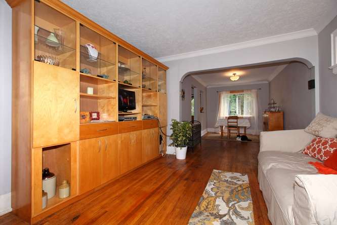 29 Glenora Ave Toronto House for Sale Living Room 4