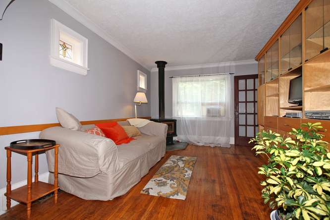 29 Glenora Ave Toronto Oakwood House for Sale Living Room 2
