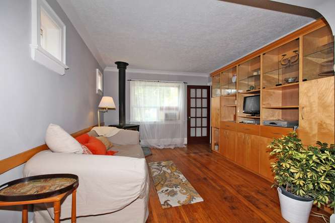 29 Glenora Ave Toronto Oakwood House for Sale Living Room