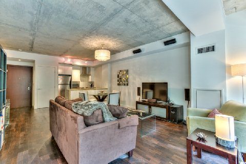75 Portland Toronto Waterfront Condo Living Room
