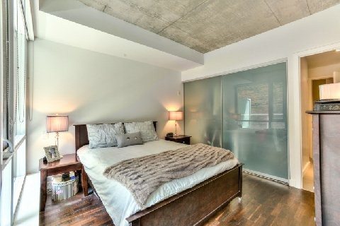 75 Portland Waterfront Condo Toronto Bedroom