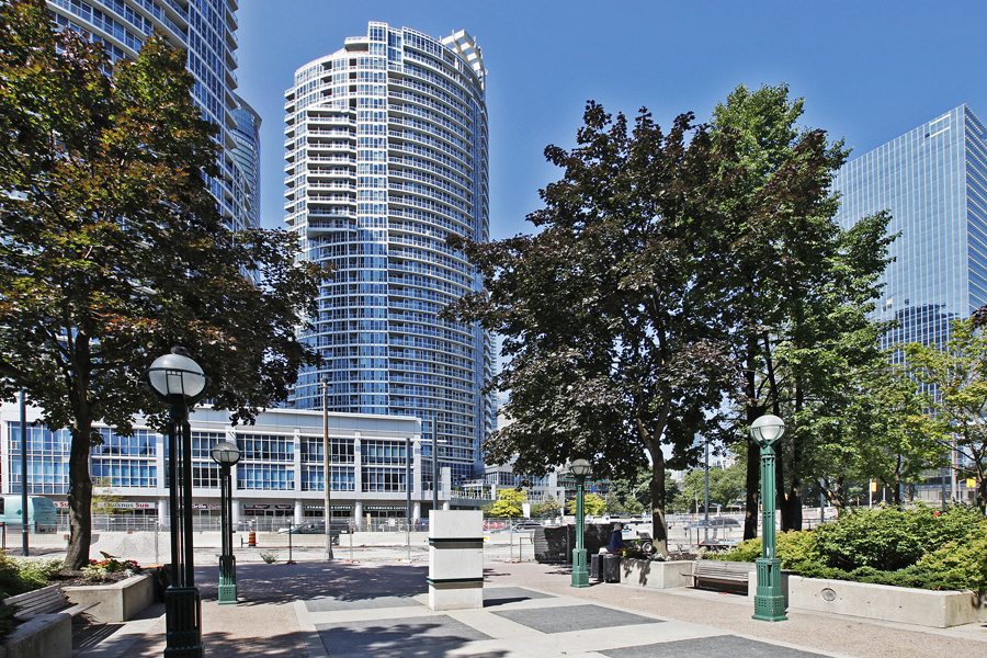 Exterior 3