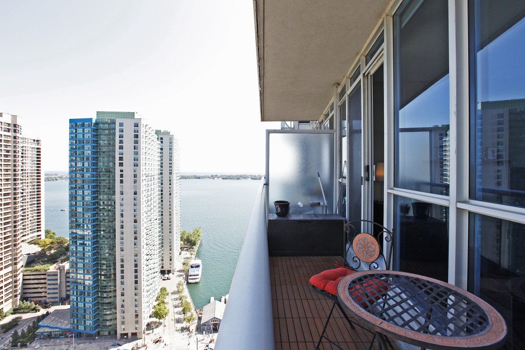 Waterfront Living at Waterclub 8 York St