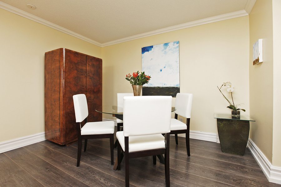 15 Maitland Place #809 Condo for Sale Dining Room