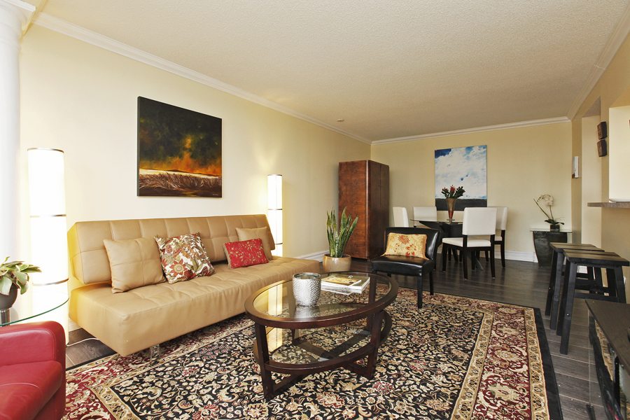15 Maitland Place #809 Condo for Sale Living Room 5