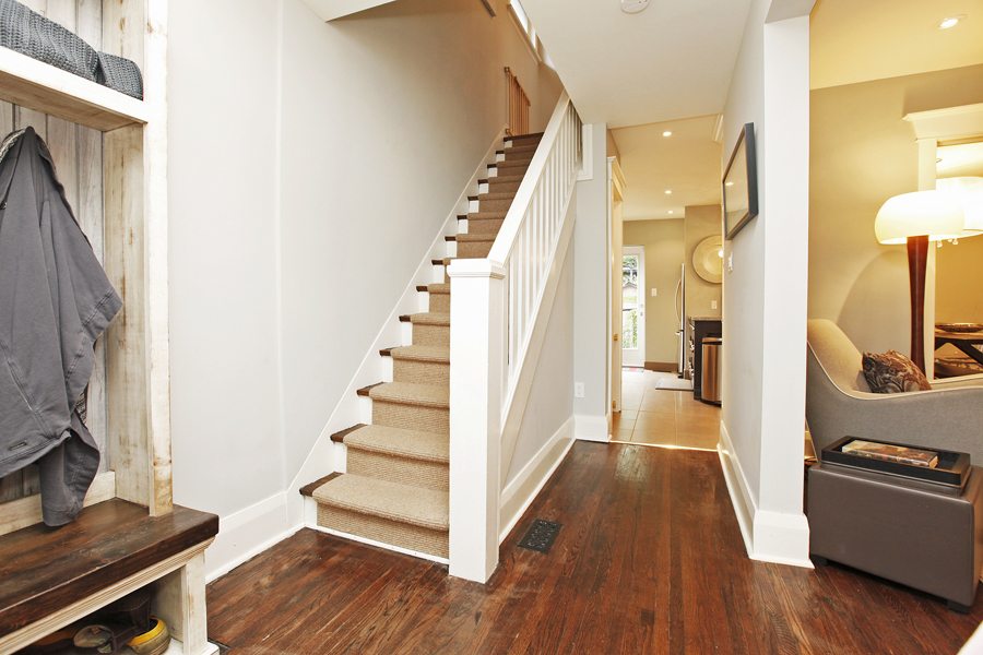 1712 Gerrard Street East Foyer