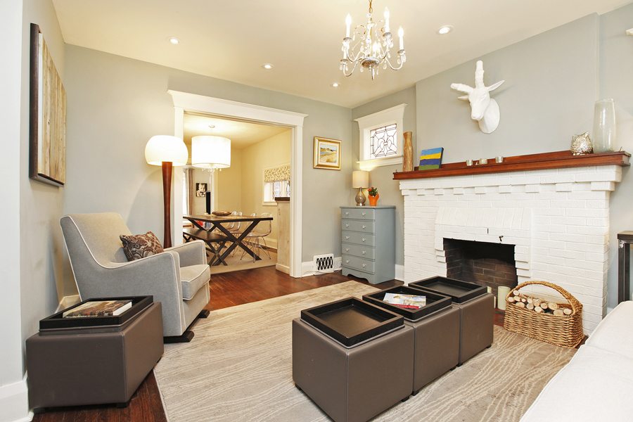 1712 Gerrard Street East Living Room 2