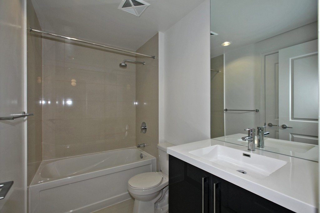 80 Marine Parade Drive 2606 Condo for Rent Bathroom 1