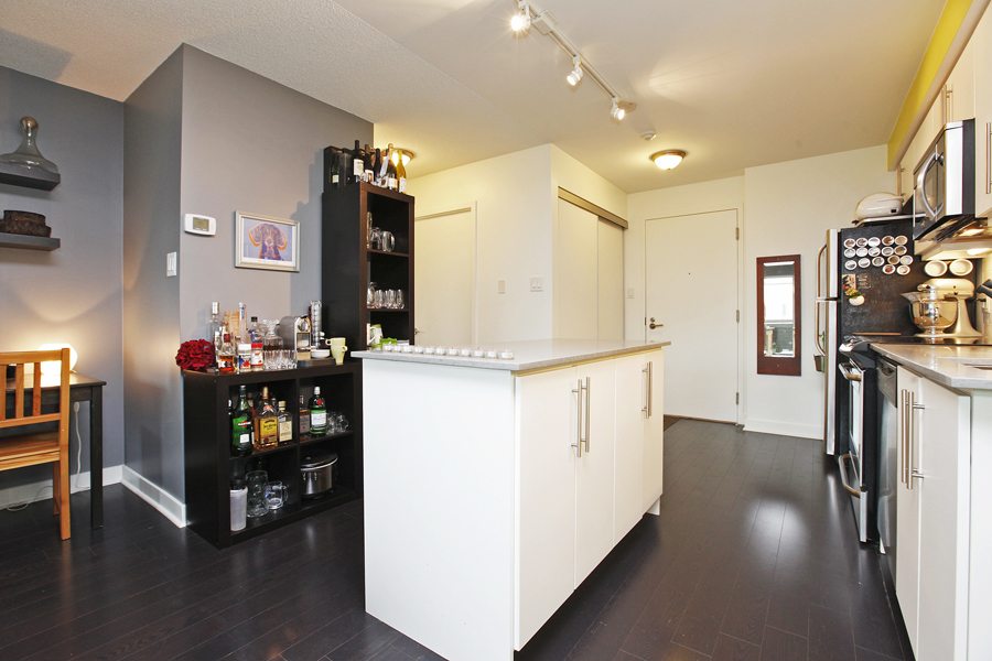 1169 Queen Street West Toronto Condo for Sale Kitchen