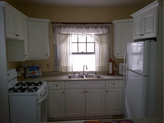 35 Thomas Street Sold by BREL St. Catharines Kitchen