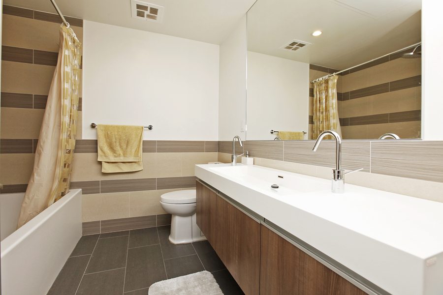 70 Distillery Lane #2804 Condo for sale Bathroom