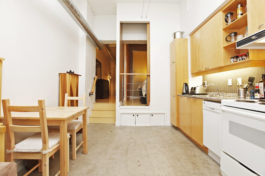 Merchandise Condo for Lease Kitchen2