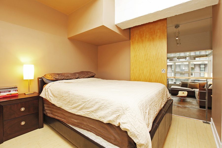 Merchandise Condo for lease Bedroom