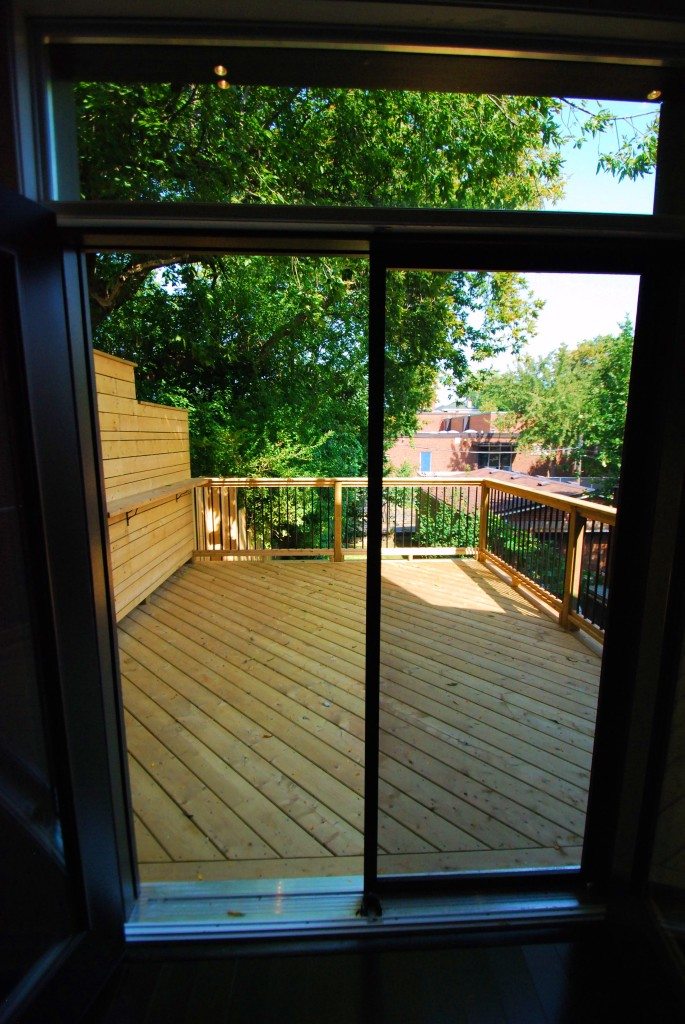 For Lease Executive Trinity Bellwoods Rental