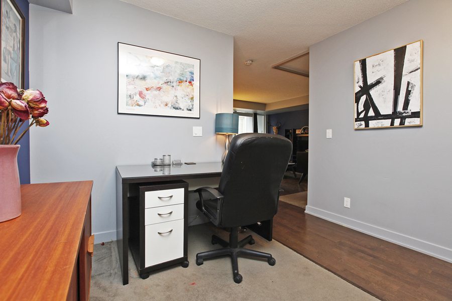 21 Nelson Street Condo for Sale Den 2