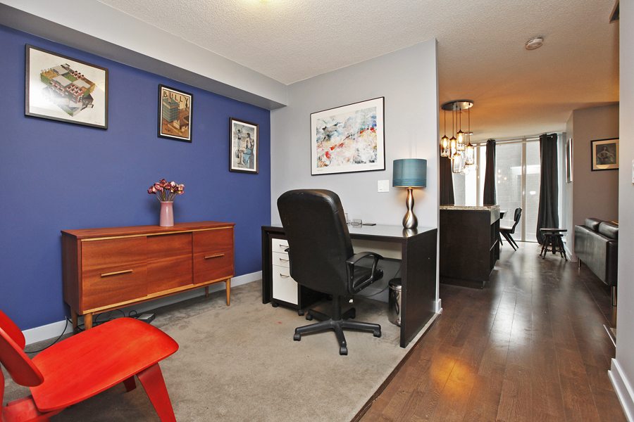 21 Nelson Street Condo for Sale Den