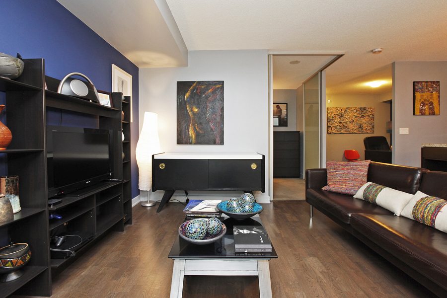 21 Nelson Street Condo for Sale Living Room 4