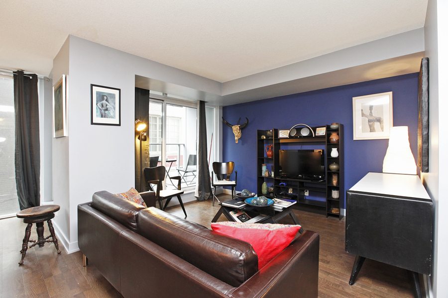 21 Nelson Street Condo for Sale Living Room
