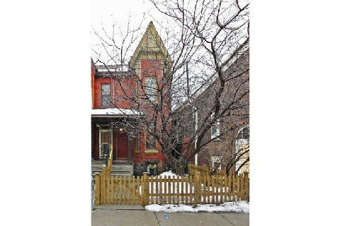 South Annex Victorian with 3 bedrooms. 