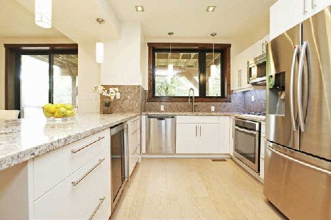 122 Mavety Street Sold By BREL (8)