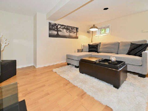 2 Chilton Rd East York Charm sold by BREL (13)