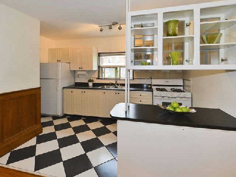 2 Chilton Rd East York Charm sold by BREL (9)