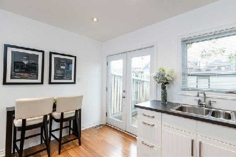 307 Perth Avenue Sold by BREL Kitchen 3