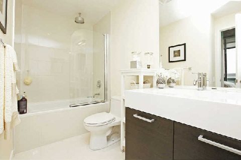 90 Broadview Ave Riverside Penthouse sold by BREL (19)