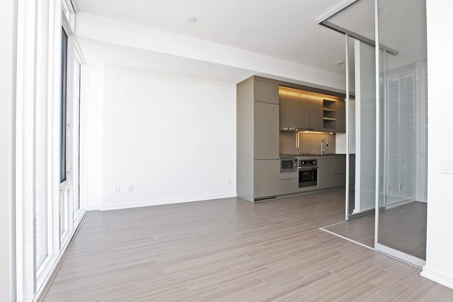 101 Peter Street Living Room #3105