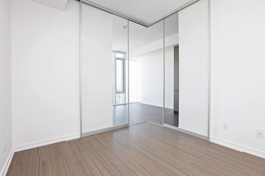 101 Peter Street for Lease Bedroom3