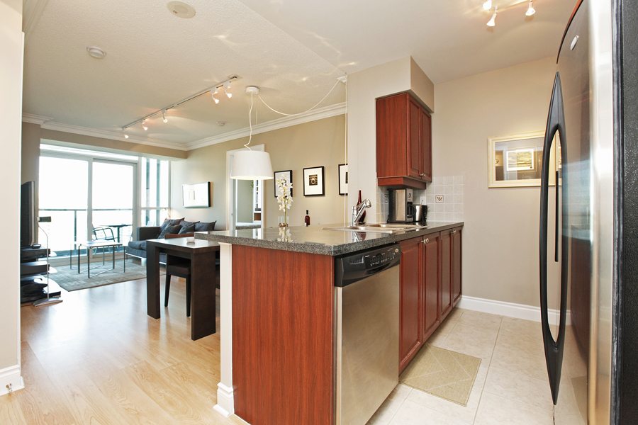 15 Greenview #2404 for Sale Kitchen 1