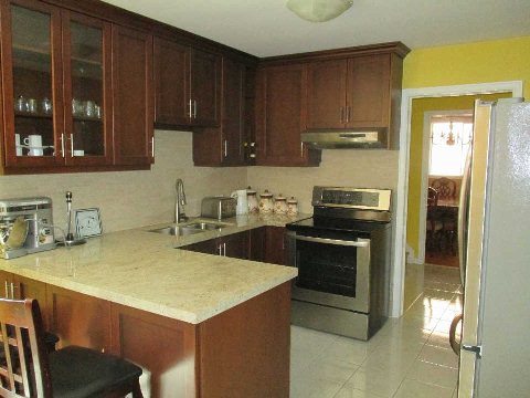 16 Raymore Drive Sold by BREL Kitchen2