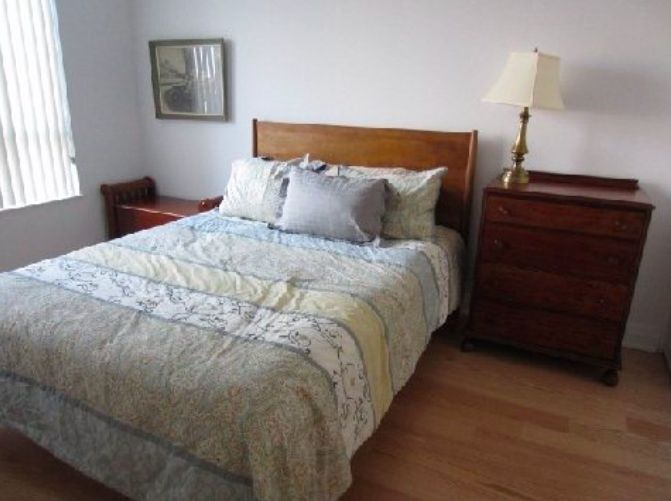 650 St. Clair Toronto Short Term Lease Bedroom #604